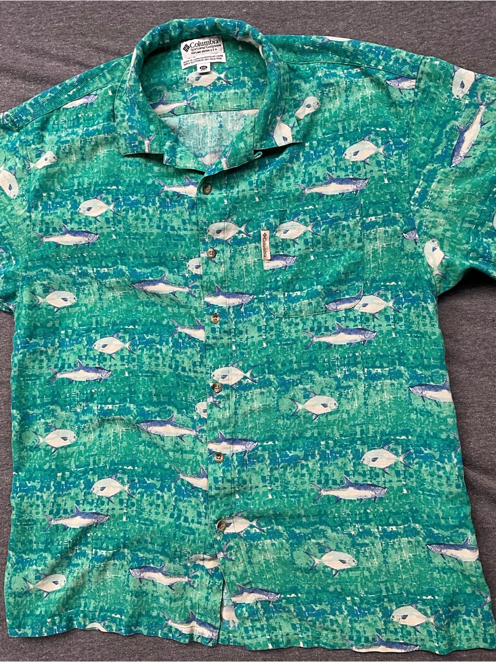 Columbia Sportswear Men's XXL 100% Silk Fish Print Short Sleeve Button Down Teal